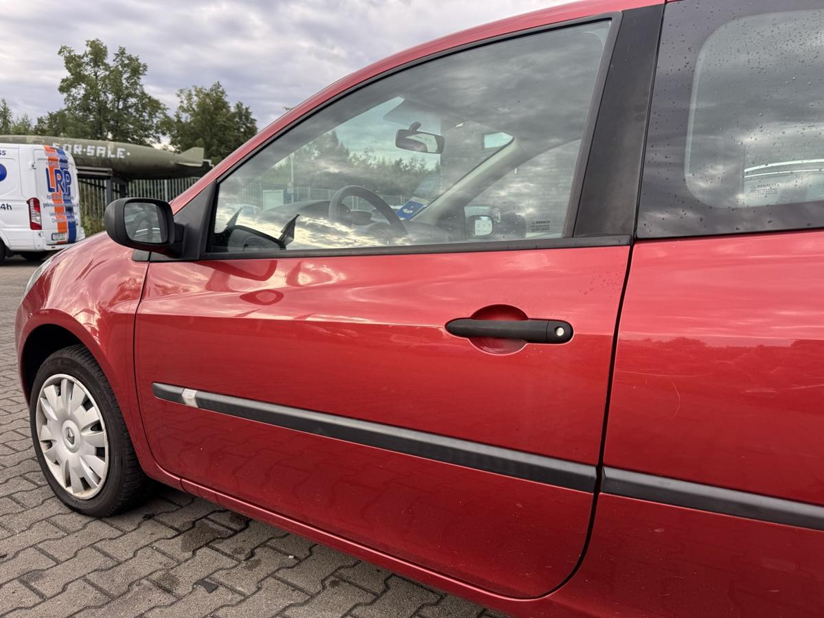 Renault Clio 3 original T&uuml;r vorn links TEB76 red of fire 3-T&uuml;rer Rohbau Bj.2005